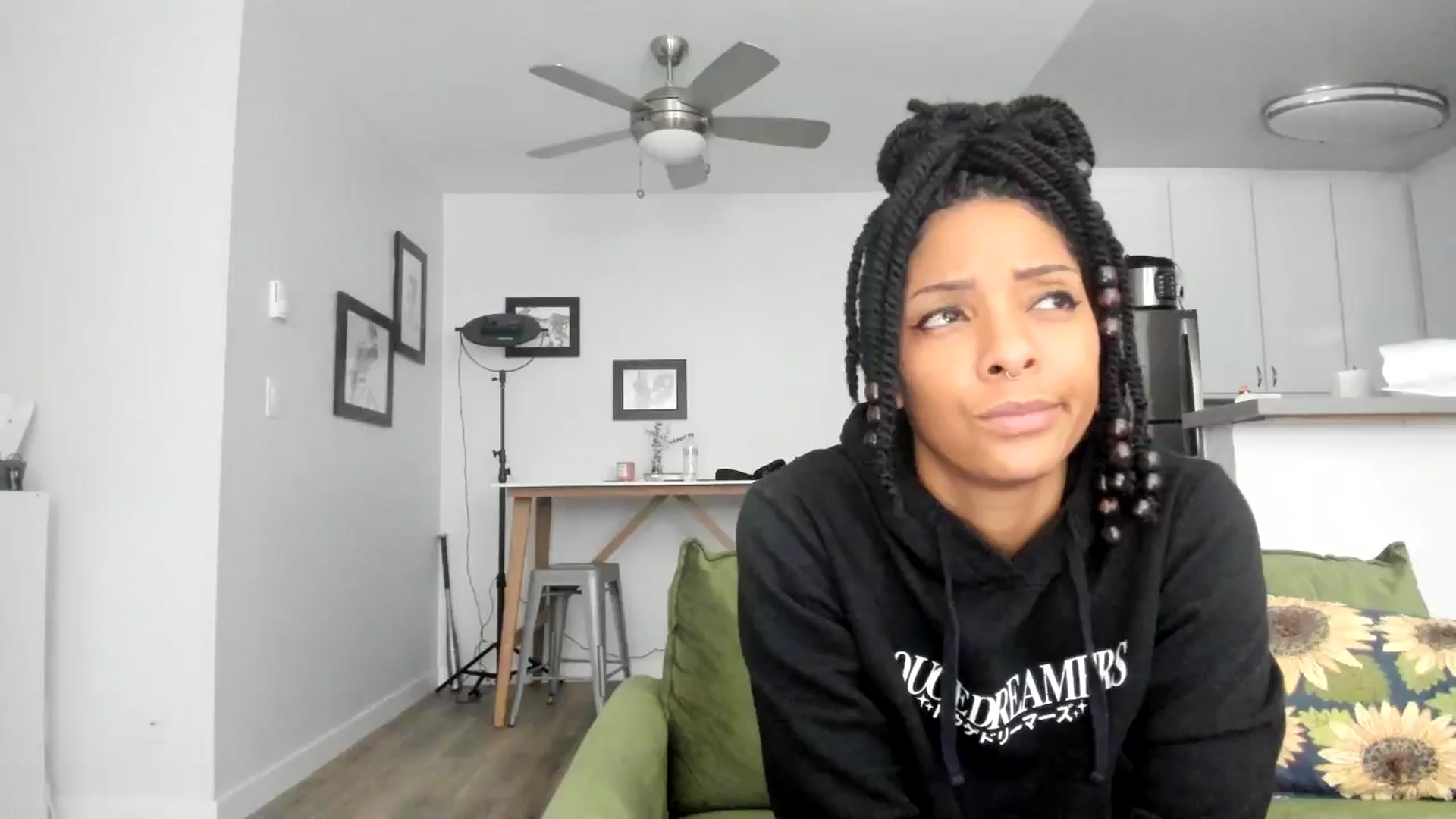 Gallery image thumbnail from Frankiiy_'s myfreecams stream on, 11/07/2024, 10:32 image 13 of 20