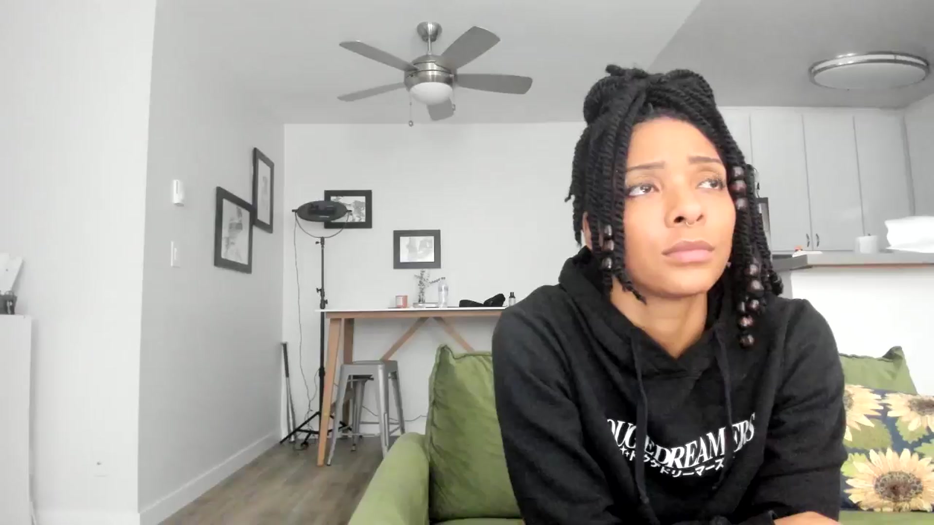 Gallery image thumbnail from Frankiiy_'s myfreecams stream on, 11/07/2024, 10:32 image 14 of 20