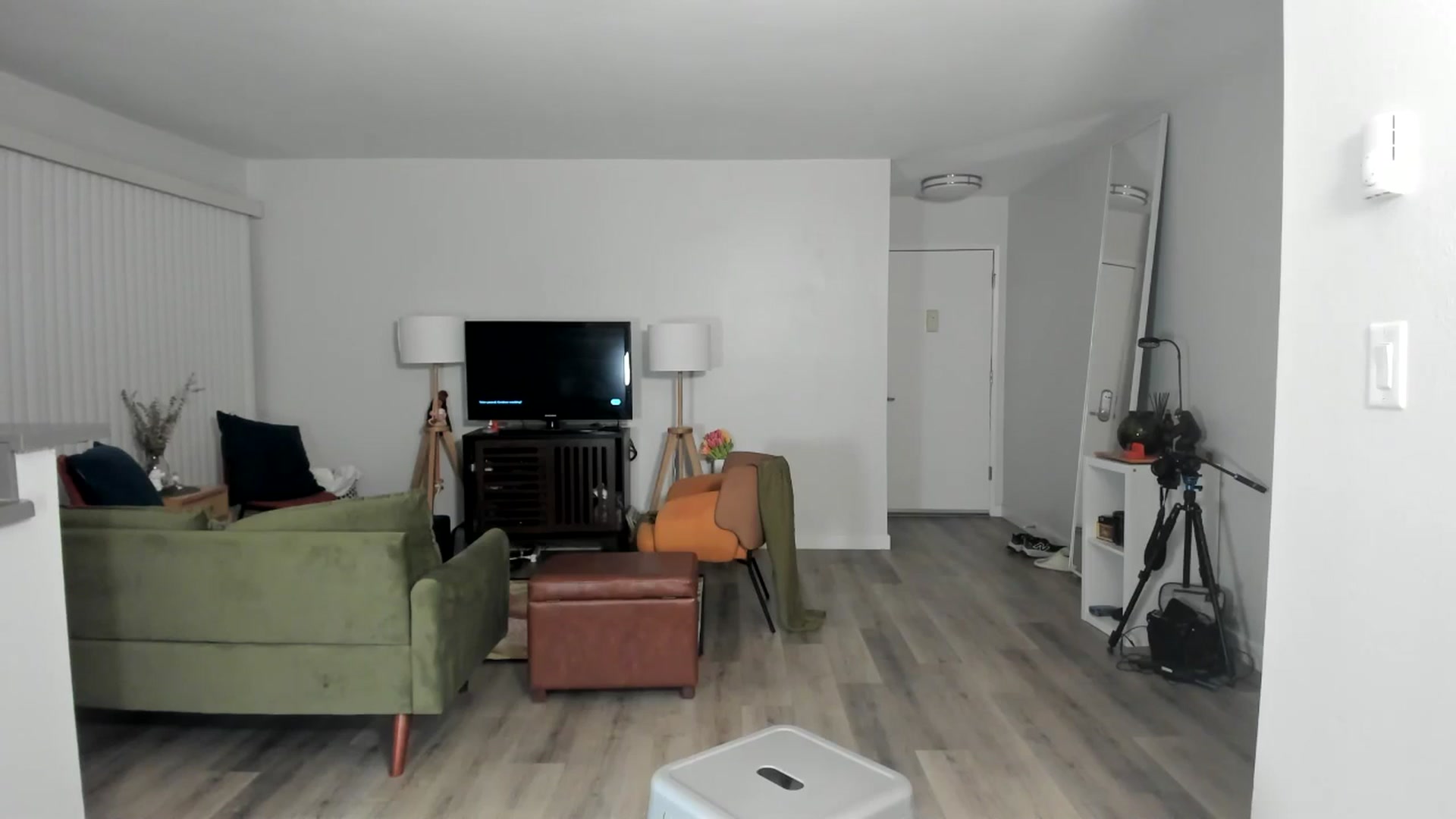 Gallery image thumbnail from Frankiiy_'s myfreecams stream on, 11/26/2024, 08:19 image 14 of 20