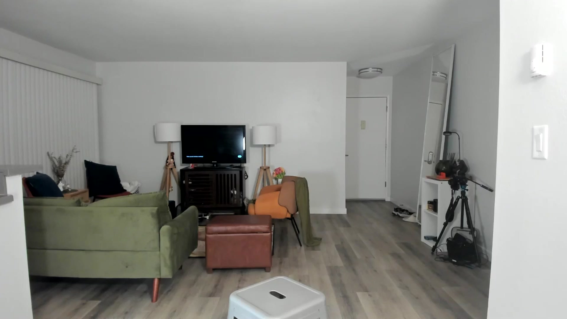 Gallery image thumbnail from Frankiiy_'s myfreecams stream on, 11/26/2024, 08:19 image 12 of 20