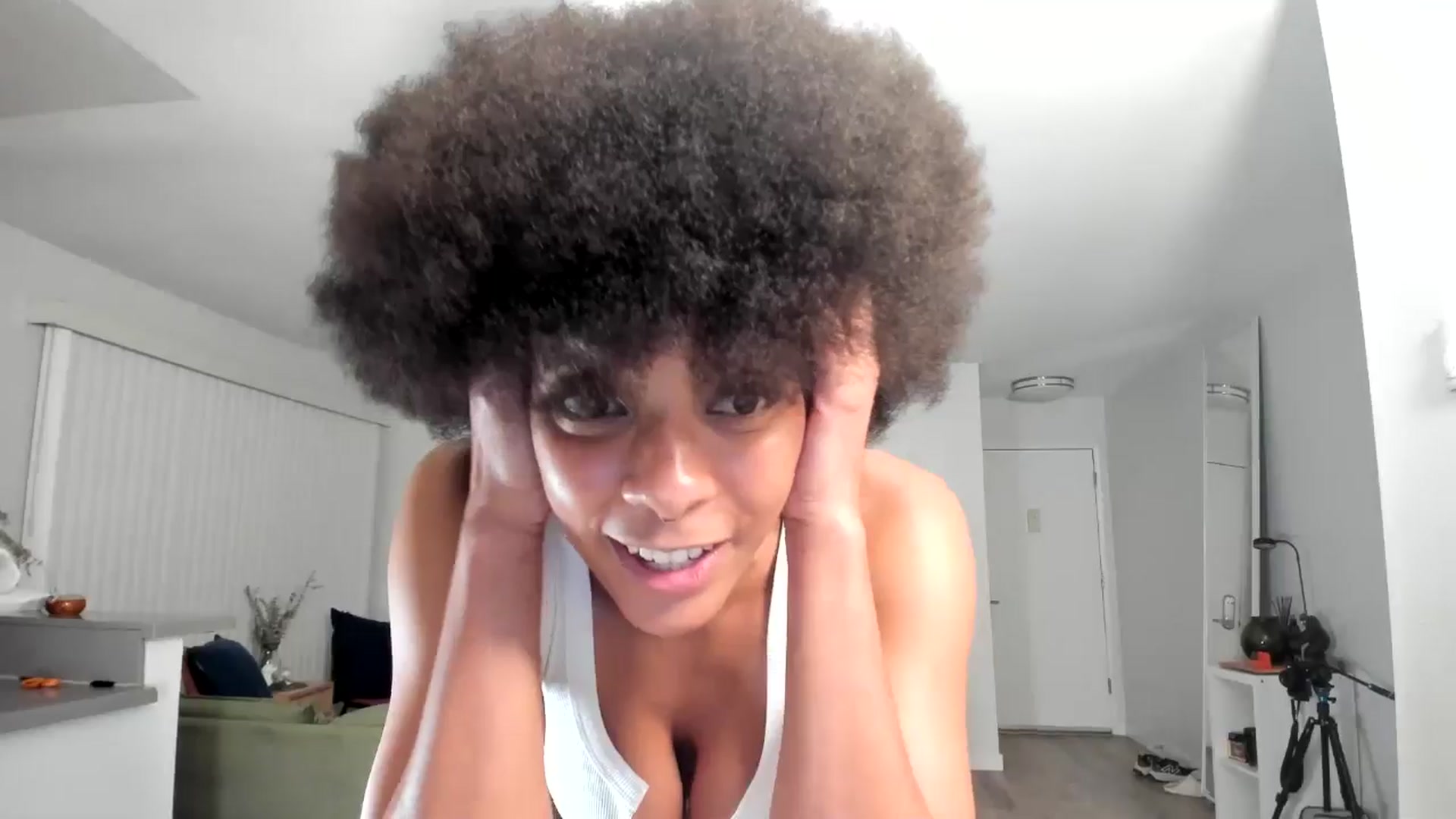 Gallery image thumbnail from Frankiiy_'s myfreecams stream on, 11/26/2024, 08:19 image 3 of 20
