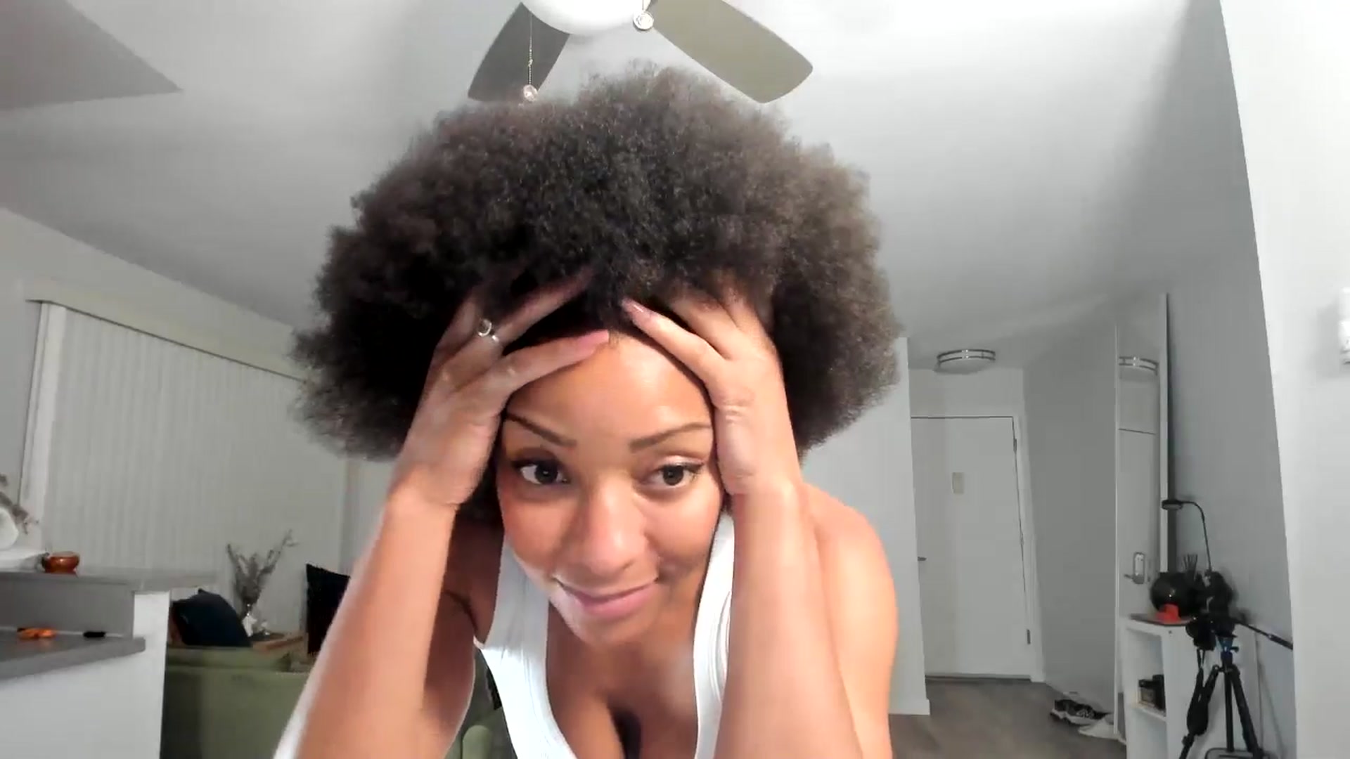 Gallery image thumbnail from Frankiiy_'s myfreecams stream on, 11/26/2024, 08:19 image 4 of 20