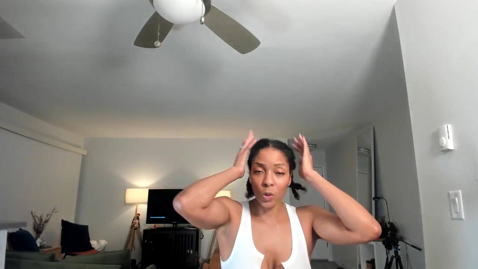 Gallery image thumbnail from Frankiiy_'s myfreecams stream on, 11/26/2024, 09:47 image 9 of 20