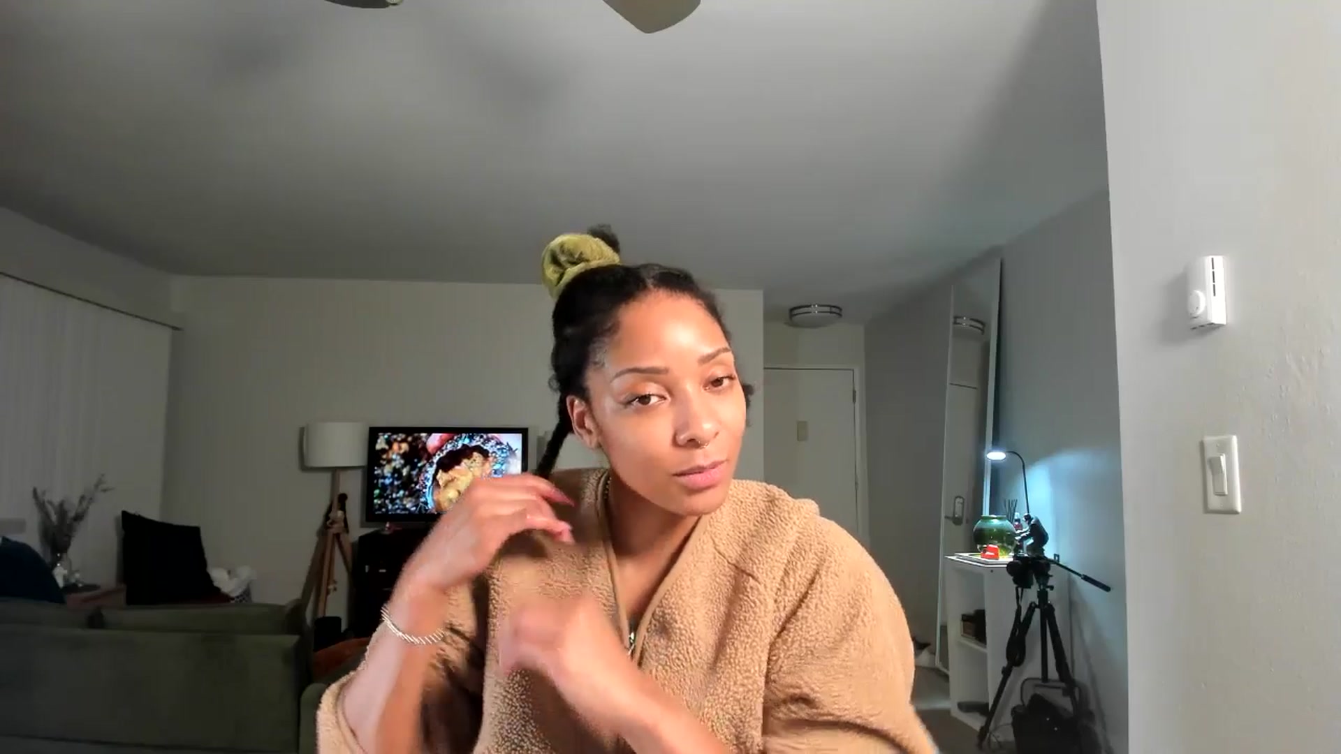 Gallery image thumbnail from Frankiiy_'s myfreecams stream on, 11/27/2024, 11:45 image 13 of 20
