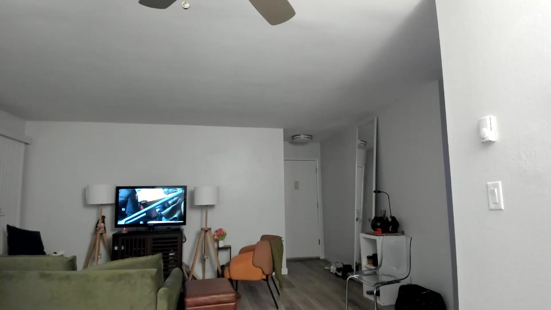 Gallery image thumbnail from Frankiiy_'s myfreecams stream on, 12/03/2024, 09:00 image 10 of 20
