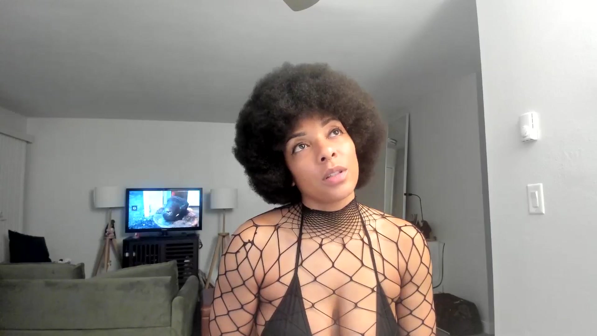 Gallery image thumbnail from Frankiiy_'s myfreecams stream on, 12/03/2024, 09:00 image 6 of 20