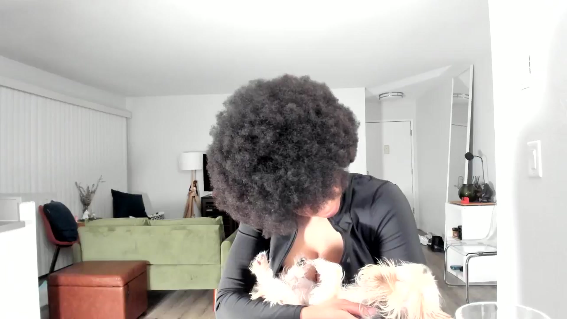 Gallery image thumbnail from Frankiiy_'s myfreecams stream on, 12/04/2024, 08:17 image 13 of 20