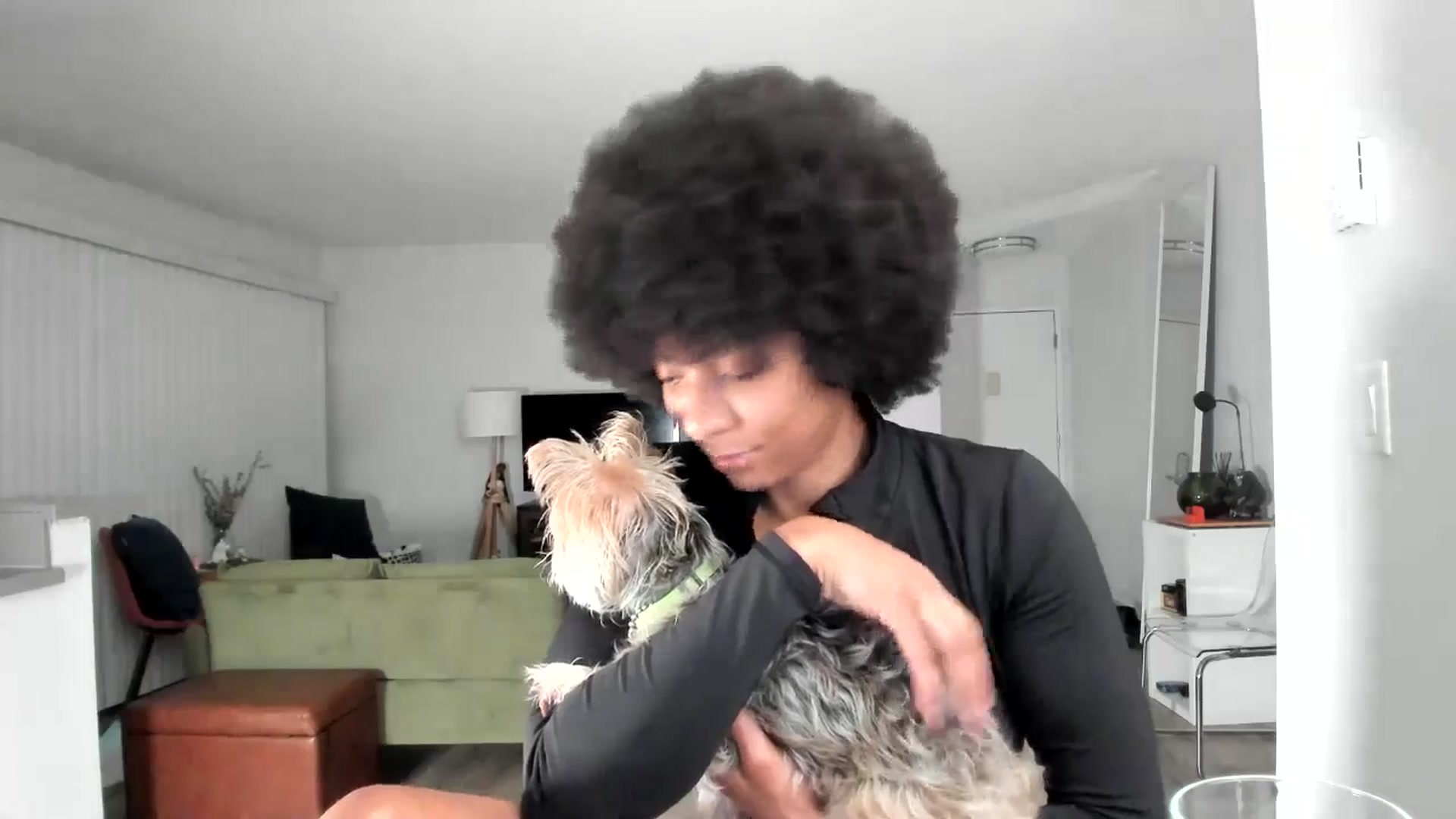 Gallery image thumbnail from Frankiiy_'s myfreecams stream on, 12/04/2024, 08:17 image 10 of 20