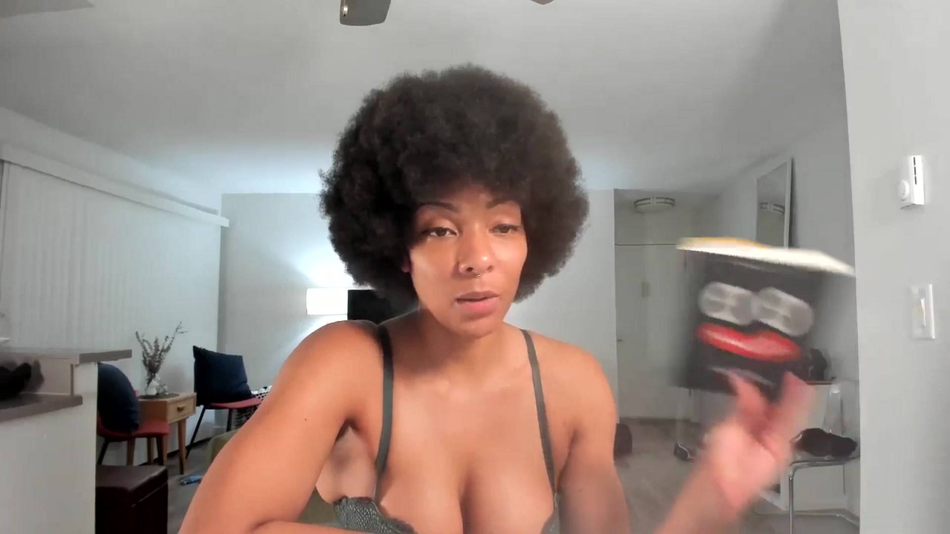 Gallery image thumbnail from Frankiiy_'s myfreecams stream on, 12/05/2024, 10:32 image 10 of 20