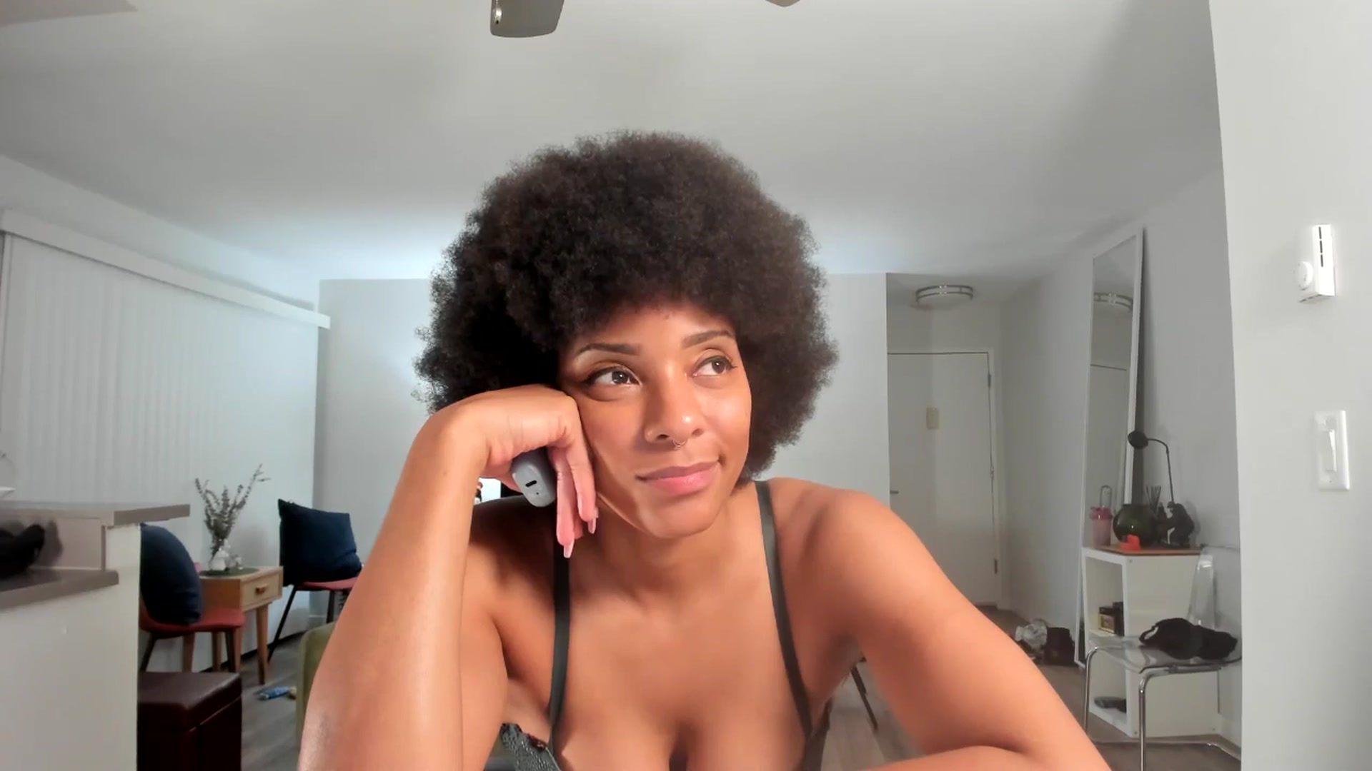 Gallery image thumbnail from Frankiiy_'s myfreecams stream on, 12/05/2024, 10:32 image 17 of 20
