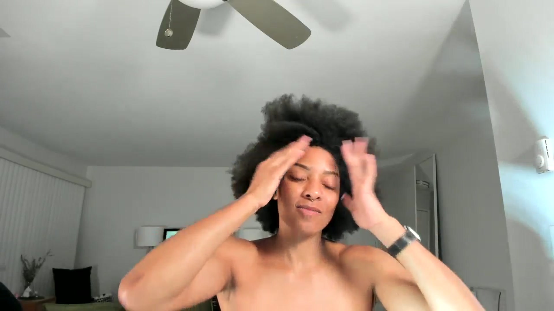 Gallery image thumbnail from Frankiiy_'s myfreecams stream on, 12/11/2024, 10:34 image 14 of 20