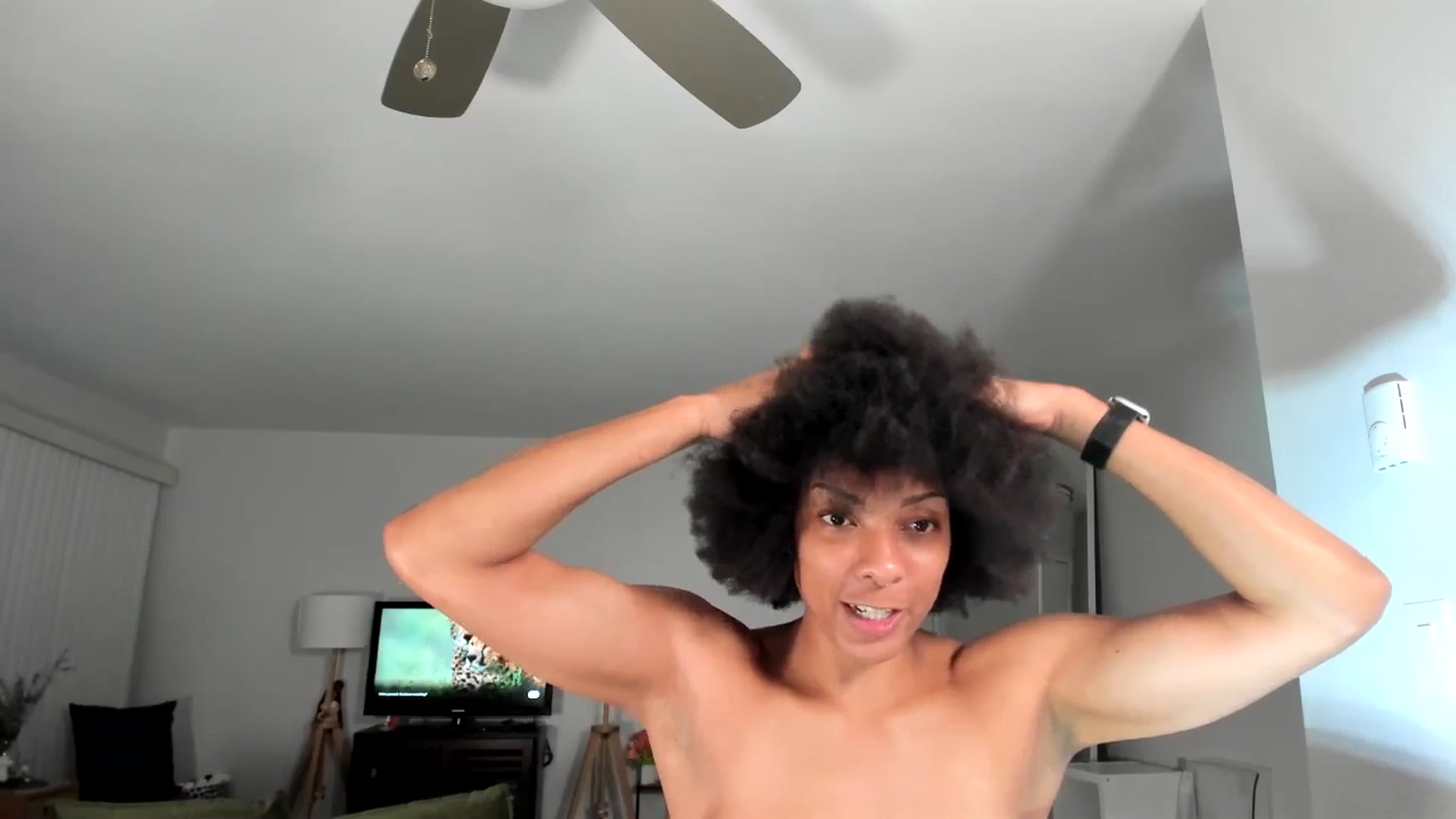 Gallery image thumbnail from Frankiiy_'s myfreecams stream on, 12/11/2024, 10:34 image 18 of 20