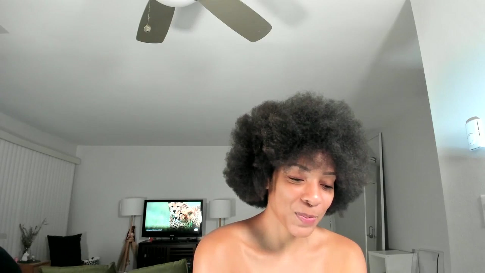 Gallery image thumbnail from Frankiiy_'s myfreecams stream on, 12/11/2024, 10:34 image 6 of 20