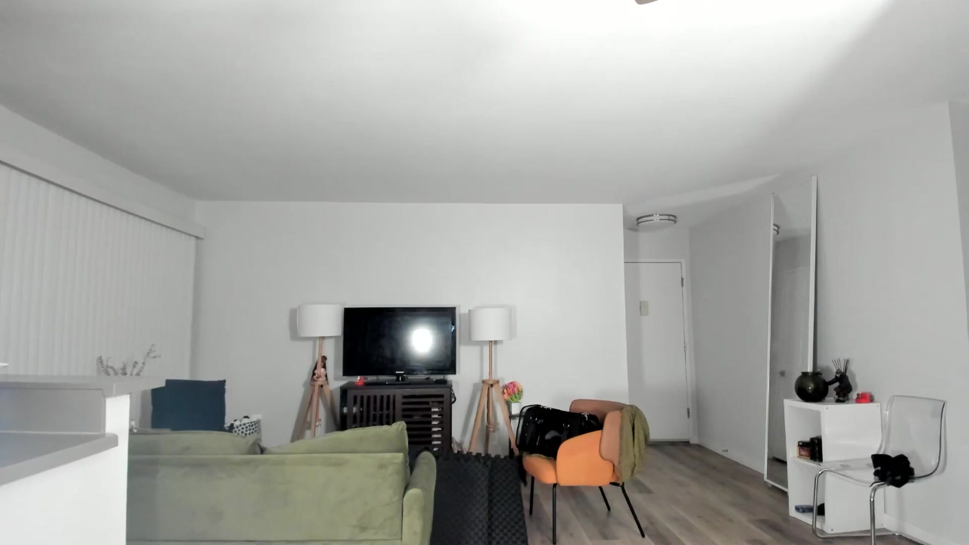 Gallery image thumbnail from Frankiiy_'s myfreecams stream on, 12/22/2024, 10:15 image 16 of 20