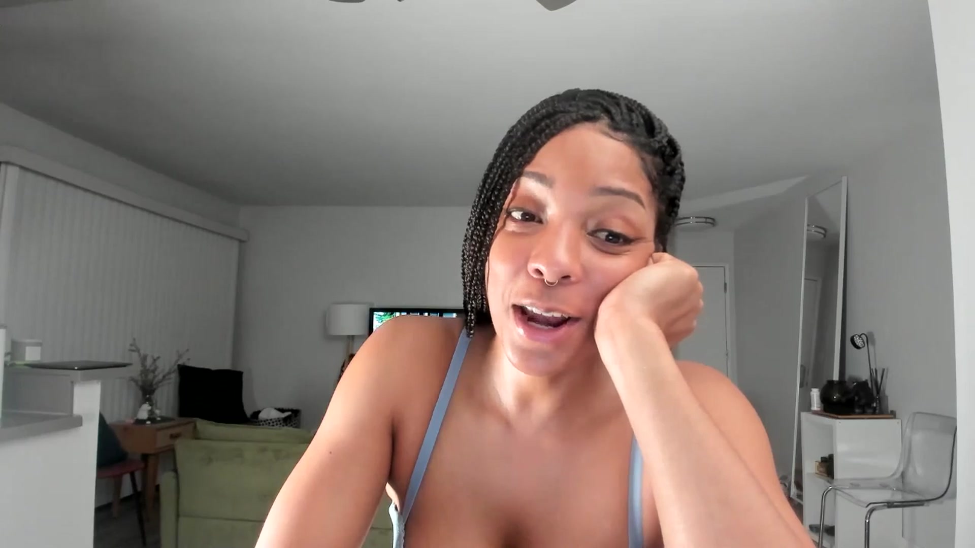 Gallery image thumbnail from Frankiiy_'s myfreecams stream on, 12/27/2024, 08:33 image 8 of 20