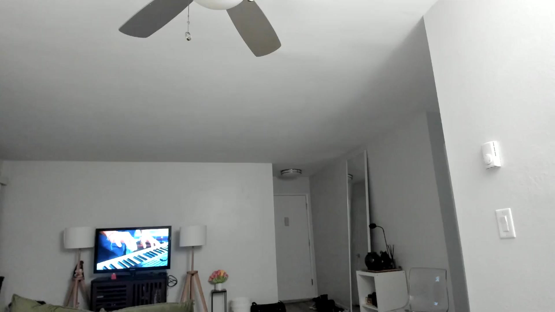 Gallery image thumbnail from Frankiiy_'s myfreecams stream on, 12/30/2024, 09:36 image 19 of 20