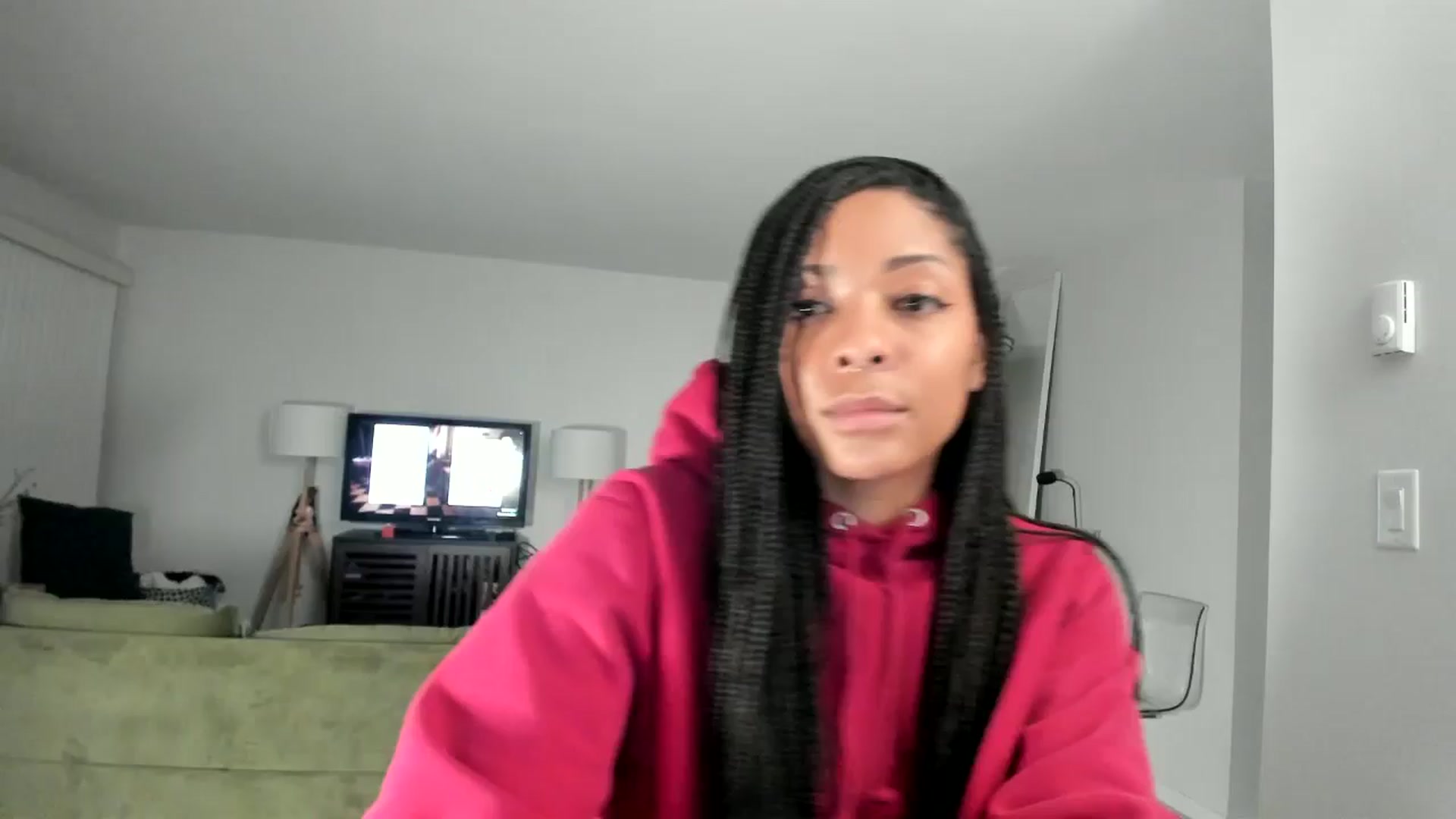 Gallery image thumbnail from Frankiiy_'s myfreecams stream on, 01/04/2025, 07:36 image 4 of 20