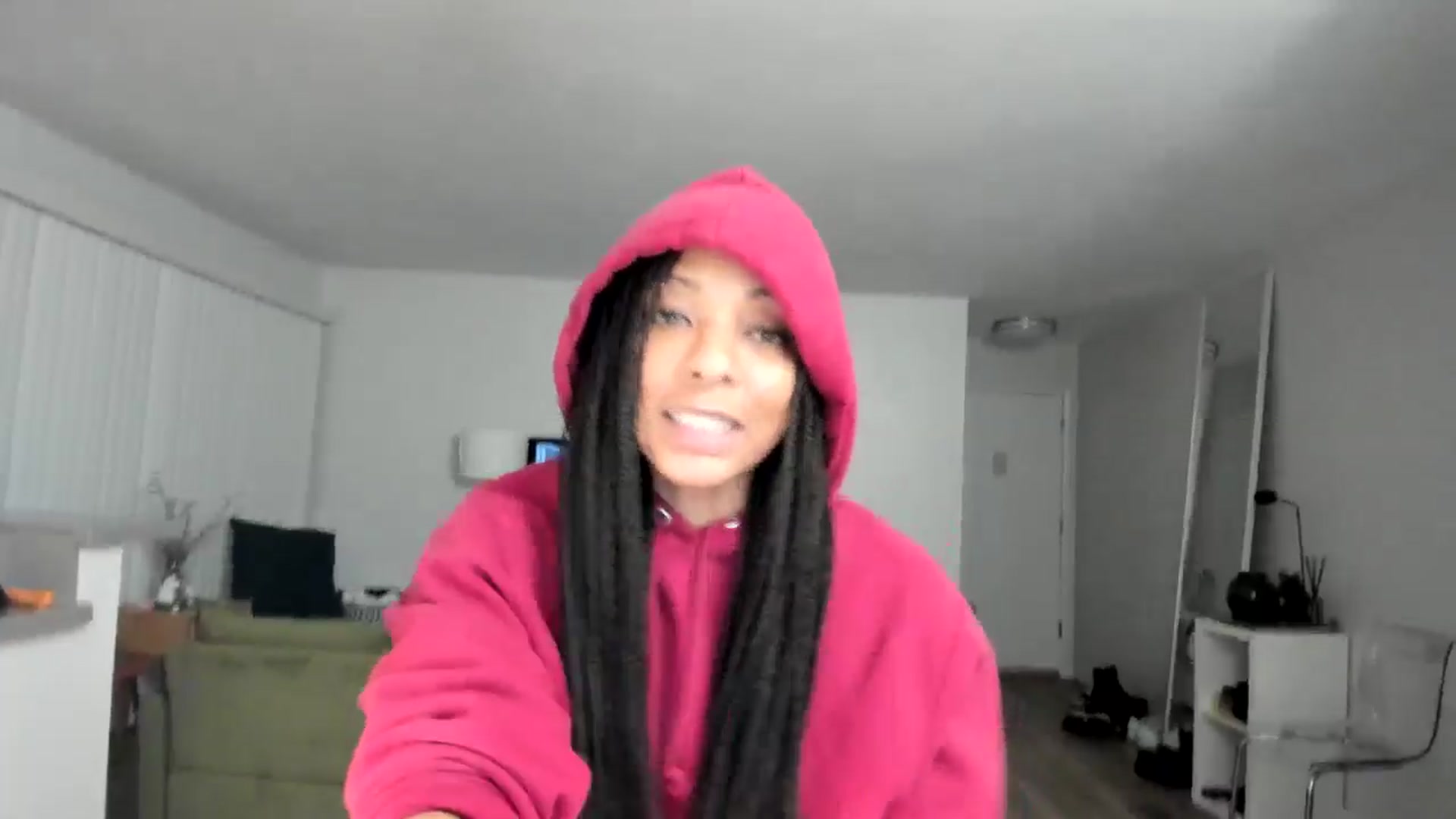 Gallery image thumbnail from Frankiiy_'s myfreecams stream on, 01/04/2025, 08:34 image 8 of 20