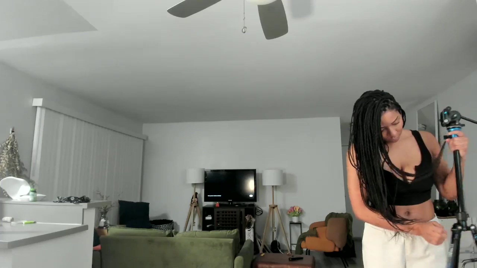 Gallery image thumbnail from Frankiiy_'s myfreecams stream on, 01/07/2025, 07:49 image 7 of 20