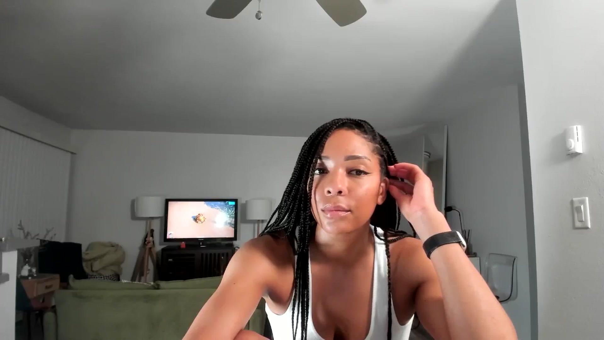 Gallery image thumbnail from Frankiiy_'s myfreecams stream on, 01/16/2025, 07:53 image 13 of 20