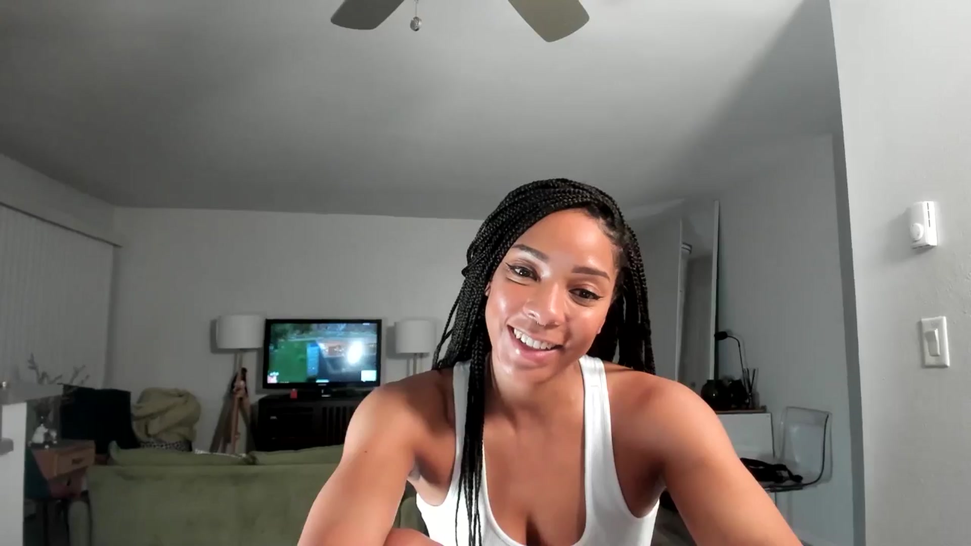 Gallery image thumbnail from Frankiiy_'s myfreecams stream on, 01/16/2025, 07:53 image 10 of 20