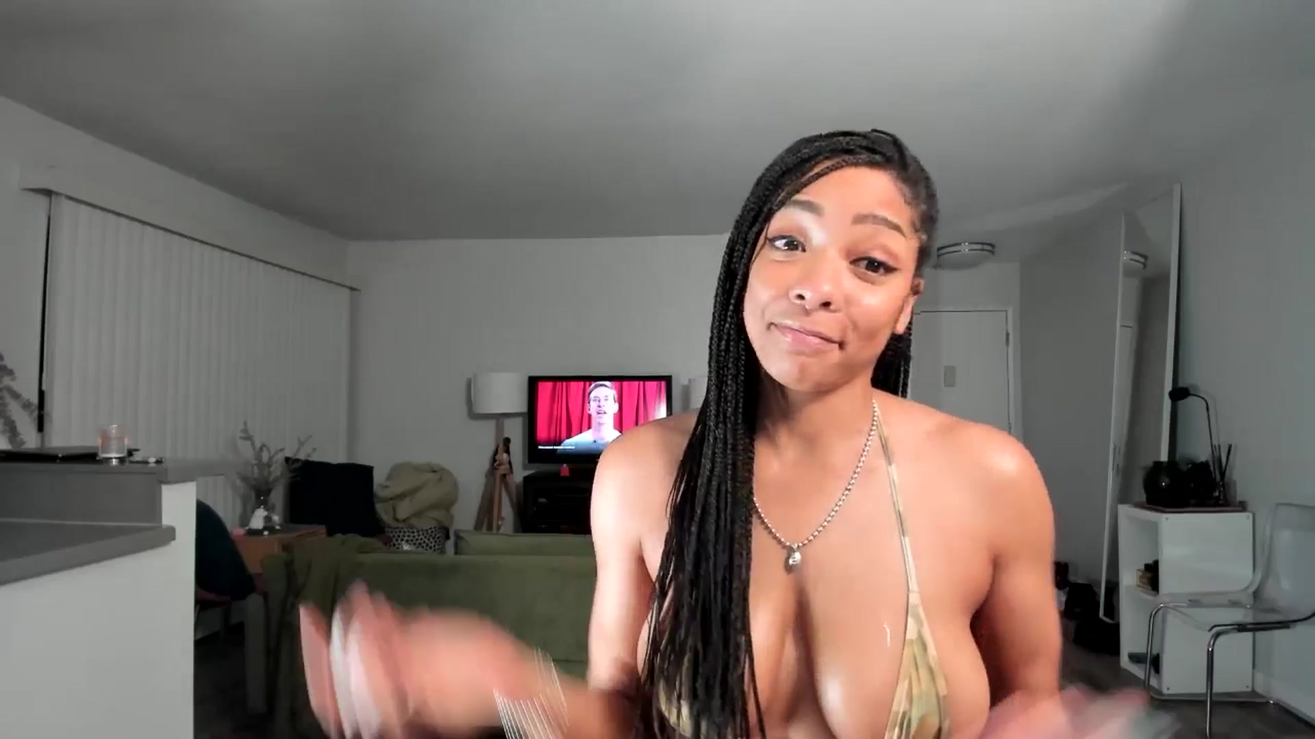 Gallery image thumbnail from Frankiiy_'s myfreecams stream on, 01/20/2025, 11:25 image 16 of 20