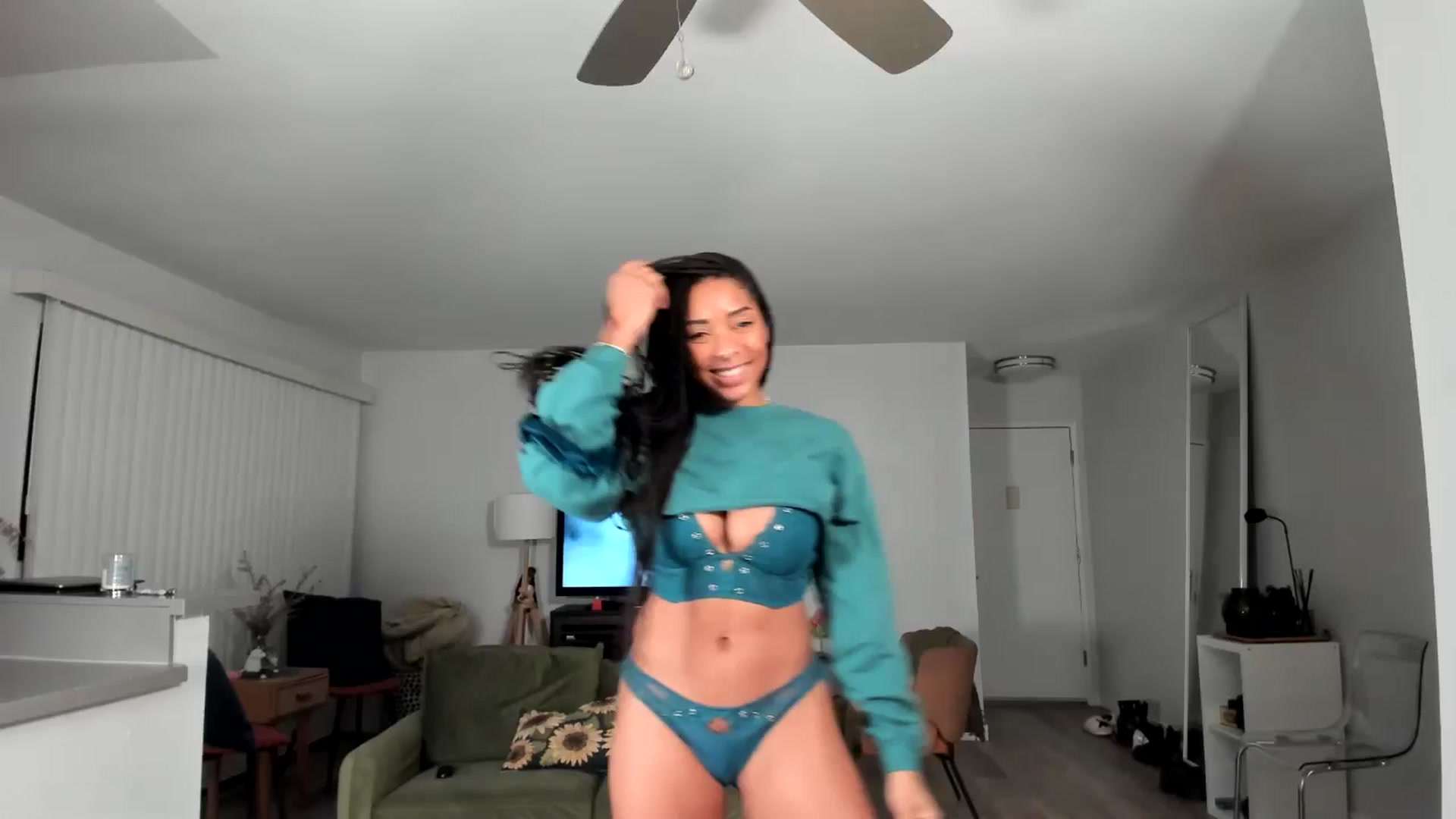 Gallery image thumbnail from Frankiiy_'s myfreecams stream on, 01/21/2025, 11:08 image 1 of 20