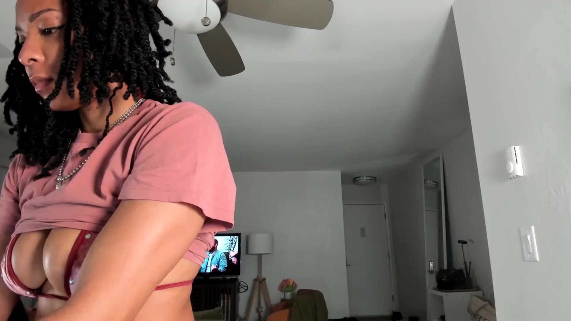 Gallery image thumbnail from Frankiiy_'s myfreecams stream on, 02/11/2025, 11:15 image 6 of 20