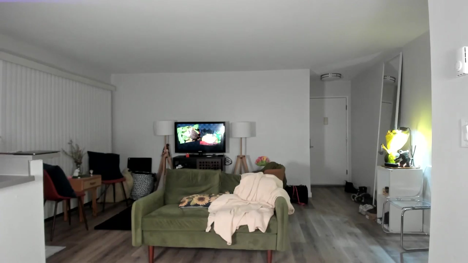 Gallery image thumbnail from Frankiiy_'s myfreecams stream on, 02/13/2025, 10:20 image 13 of 20