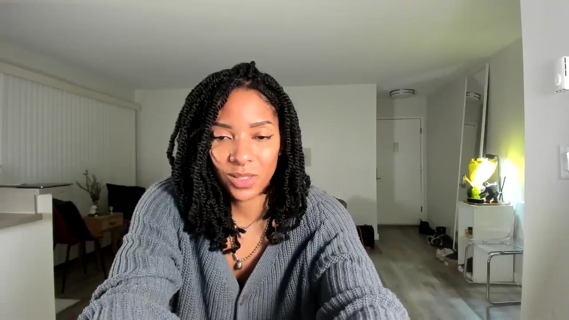 Gallery image thumbnail from Frankiiy_'s myfreecams stream on, 02/13/2025, 10:20 image 19 of 20