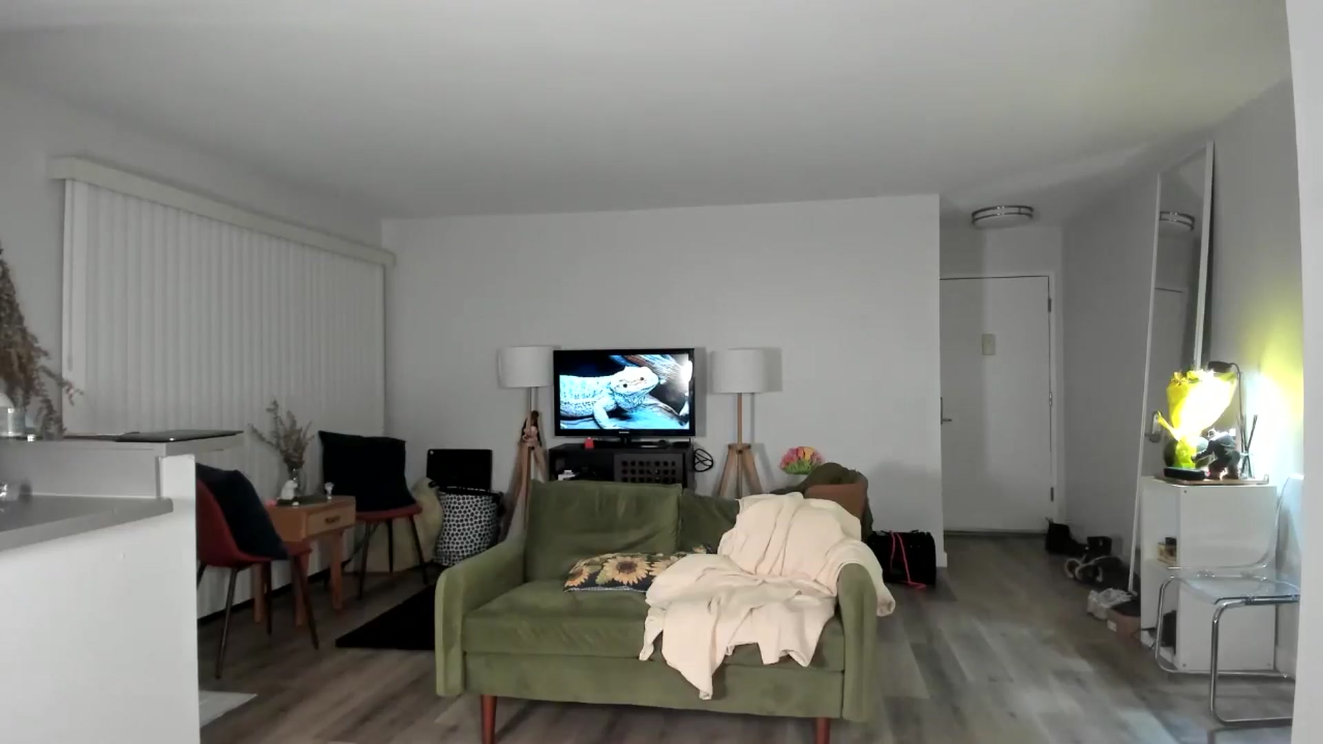 Gallery image thumbnail from Frankiiy_'s myfreecams stream on, 02/13/2025, 10:20 image 7 of 20