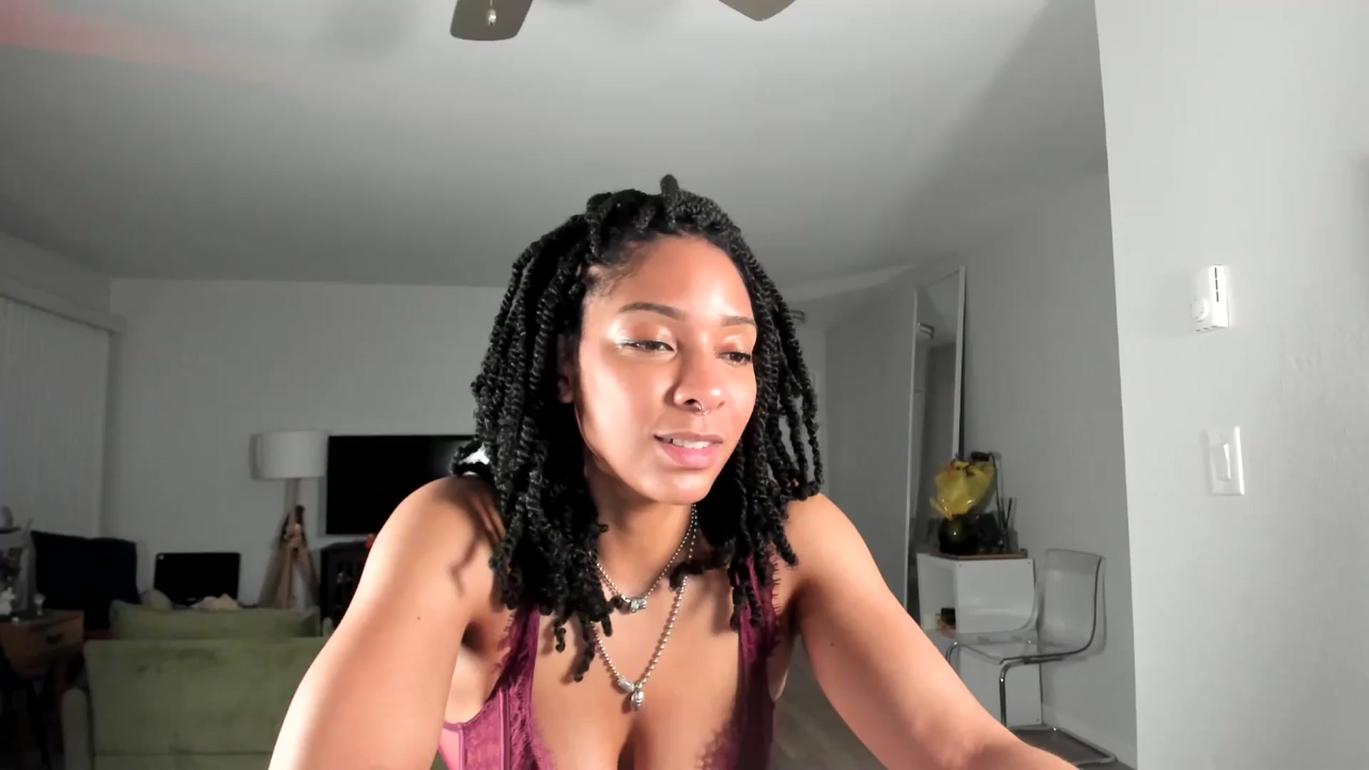 Gallery image thumbnail from Frankiiy_'s myfreecams stream on, 02/19/2025, 10:45 image 1 of 20