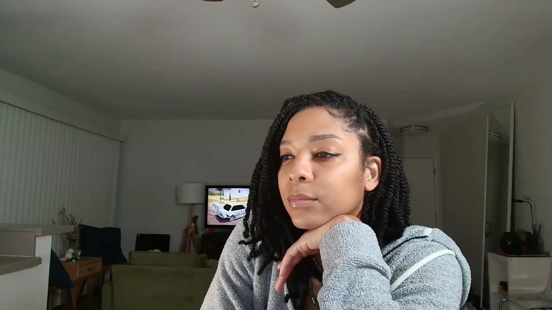 Gallery image thumbnail from Frankiiy_'s myfreecams stream on, 03/11/2025, 08:32 image 2 of 20
