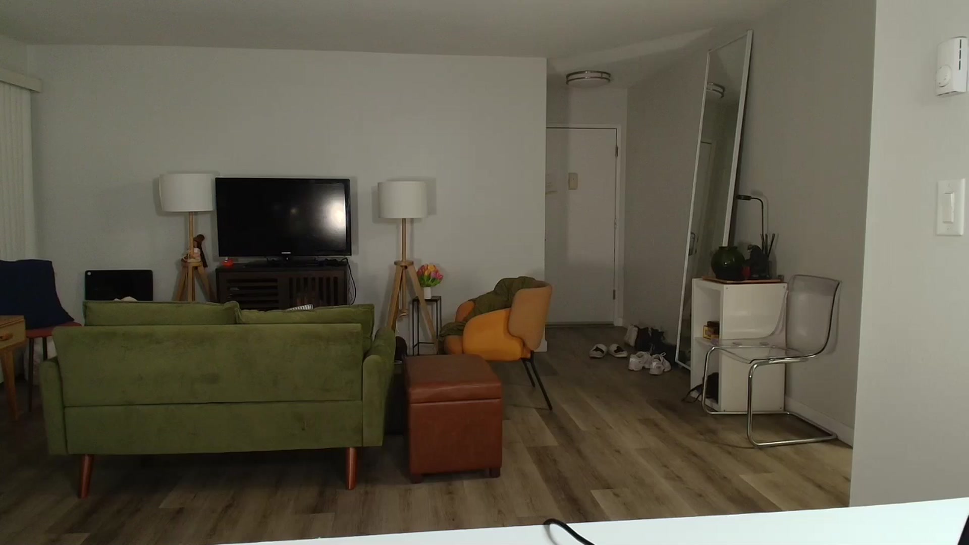 Gallery image thumbnail from Frankiiy_'s myfreecams stream on, 03/11/2025, 08:54 image 16 of 20
