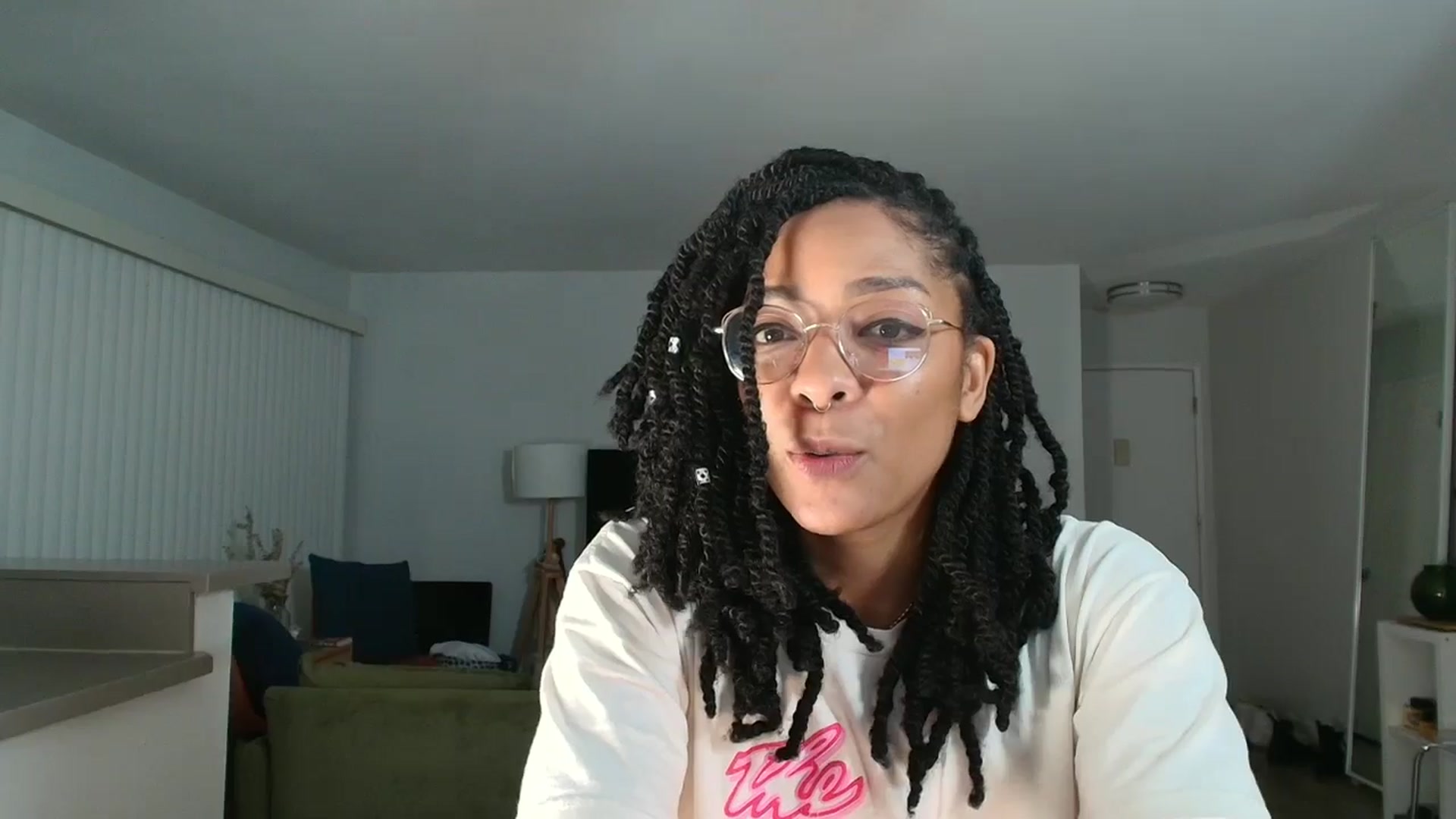 Gallery image thumbnail from Frankiiy_'s myfreecams stream on, 04/01/2025, 11:45 image 8 of 20