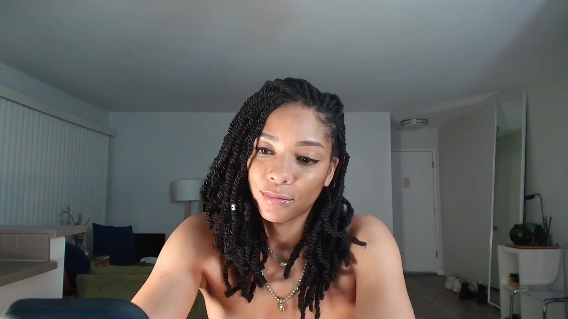 Gallery image thumbnail from Frankiiy_'s myfreecams stream on, 04/01/2025, 13:26 image 3 of 20