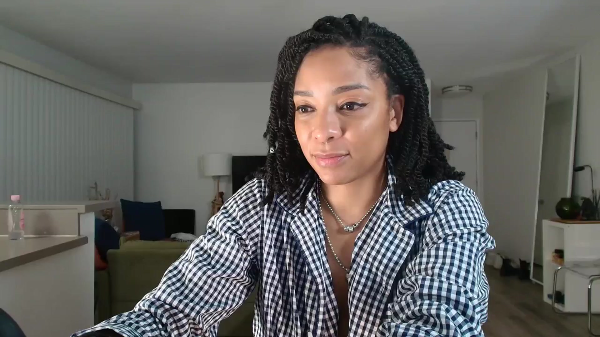 Gallery image thumbnail from Frankiiy_'s myfreecams stream on, 04/01/2025, 13:26 image 13 of 20