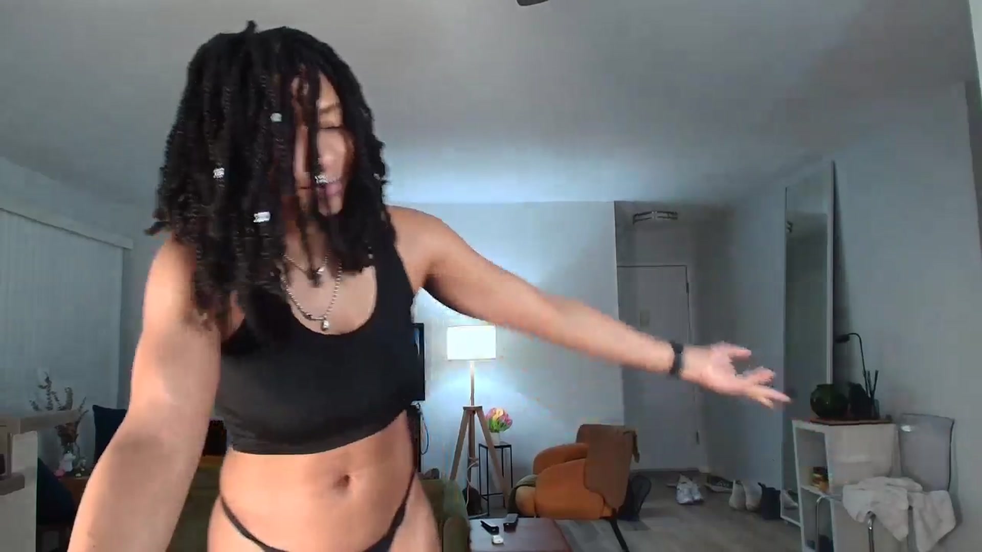 Gallery image thumbnail from Frankiiy_'s myfreecams stream on, 04/04/2025, 11:53 image 15 of 20
