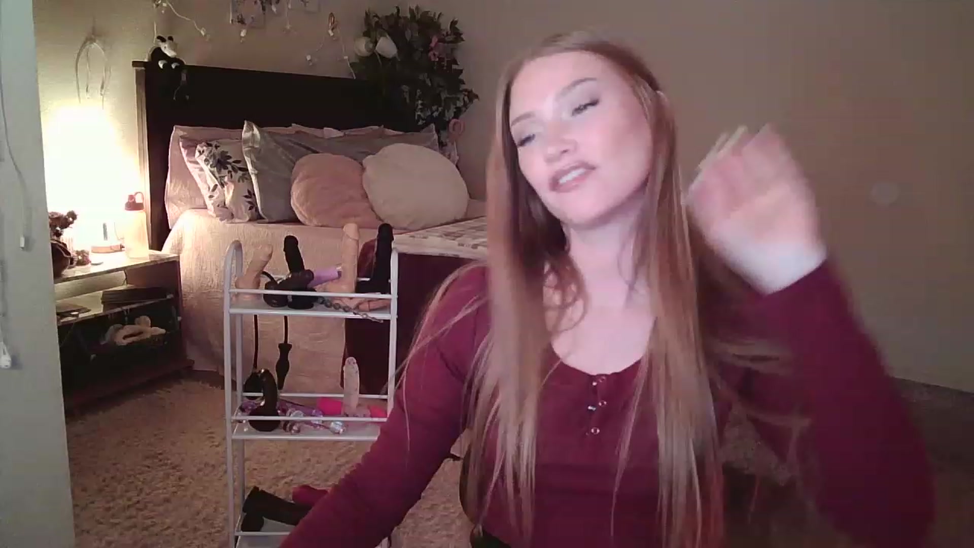 Gallery image thumbnail from Freckld_Cutie's myfreecams stream on, 12/15/2022, 20:51 image 16 of 20