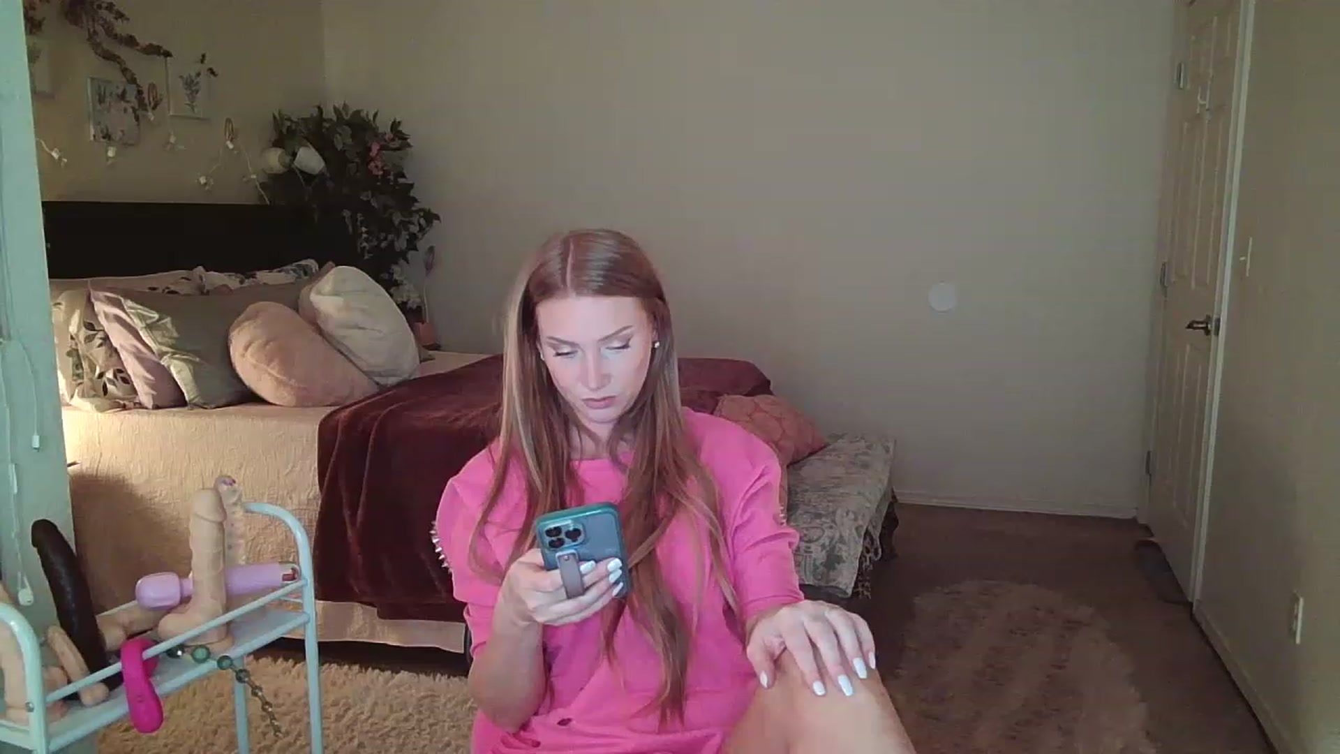 Gallery image thumbnail from Freckld_Cutie's myfreecams stream on, 12/21/2022, 19:21 image 5 of 20