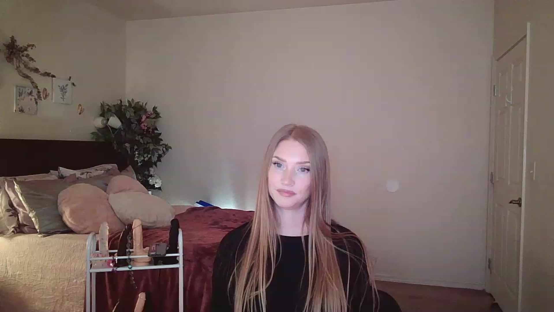 Gallery image thumbnail from Freckld_Cutie's myfreecams stream on, 12/29/2022, 20:47 image 19 of 20