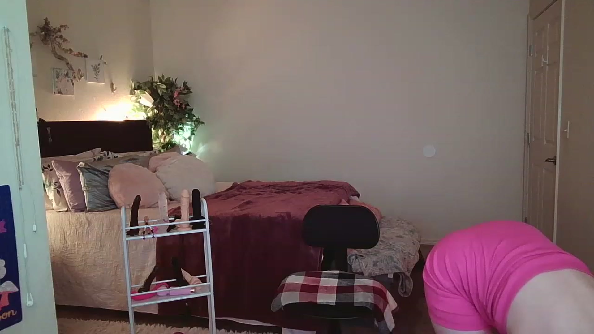 Gallery image thumbnail from Freckld_Cutie's myfreecams stream on, 01/03/2023, 20:48 image 17 of 20