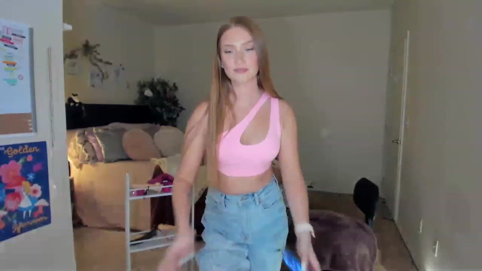 Gallery image thumbnail from Freckld_Cutie's myfreecams stream on, 01/31/2023, 20:10 image 11 of 20