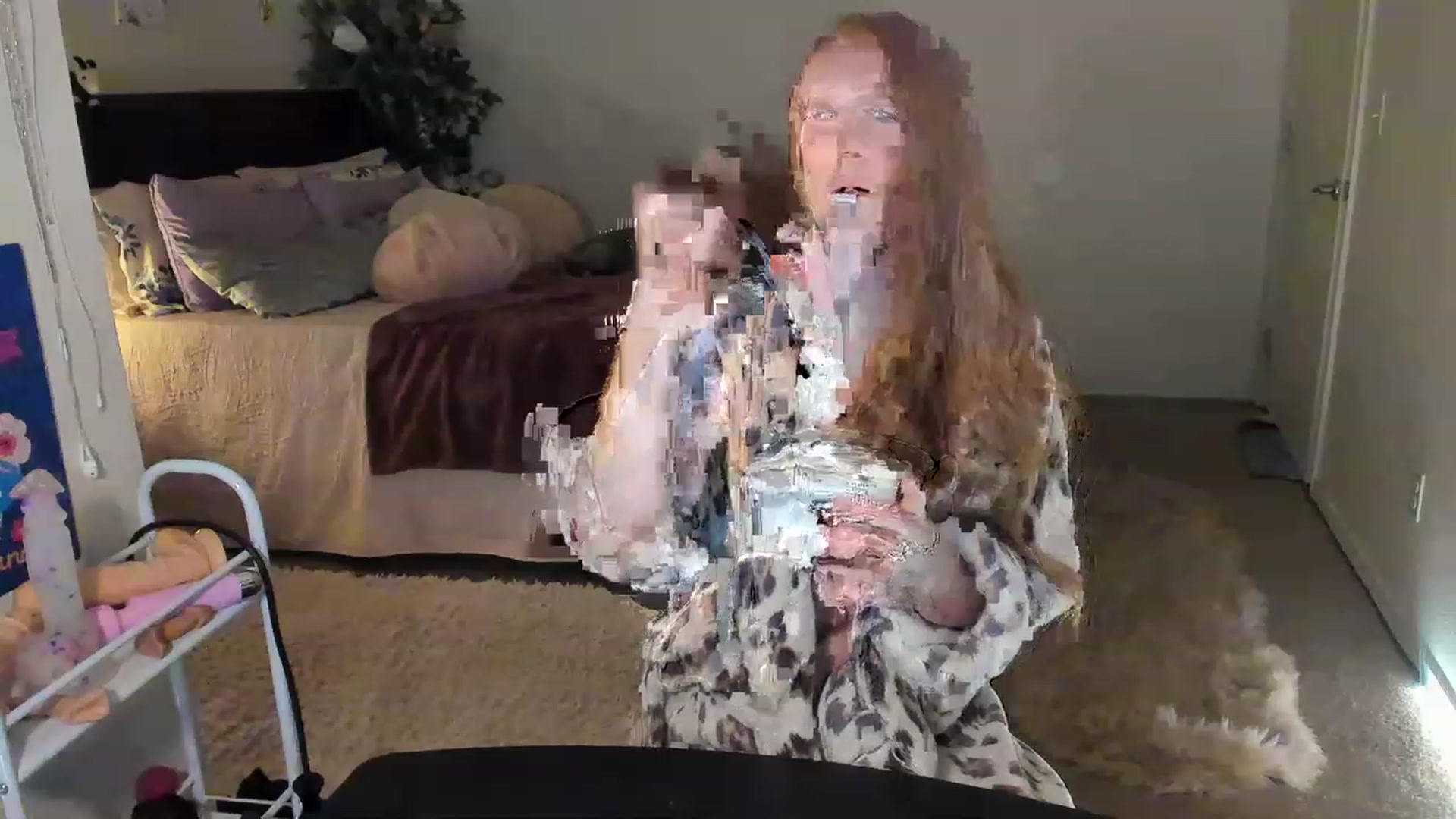 Gallery image thumbnail from Freckld_Cutie's myfreecams stream on, 03/14/2023, 18:43 image 2 of 20