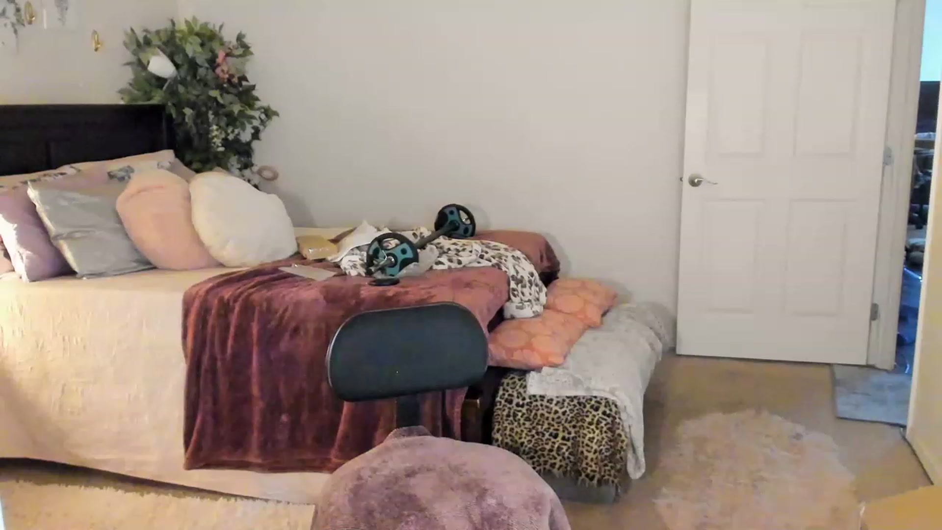 Gallery image thumbnail from Freckld_Cutie's myfreecams stream on, 03/15/2023, 19:50 image 20 of 20