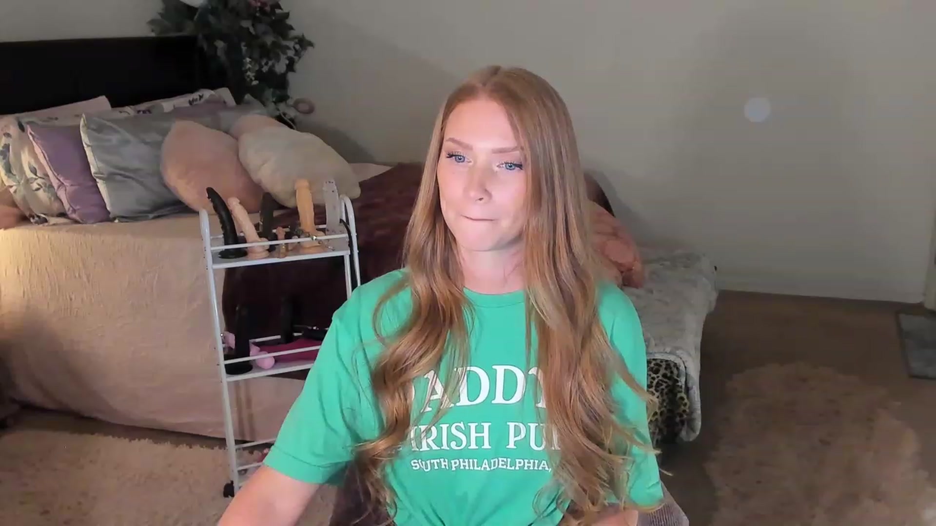 Gallery image thumbnail from Freckld_Cutie's myfreecams stream on, 03/17/2023, 20:02 image 16 of 20