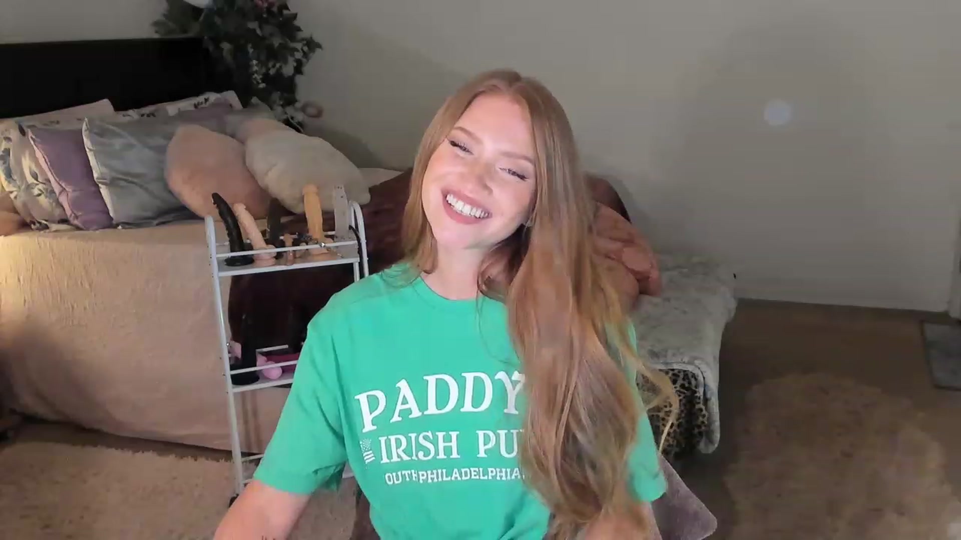 Gallery image thumbnail from Freckld_Cutie's myfreecams stream on, 03/17/2023, 20:02 image 18 of 20