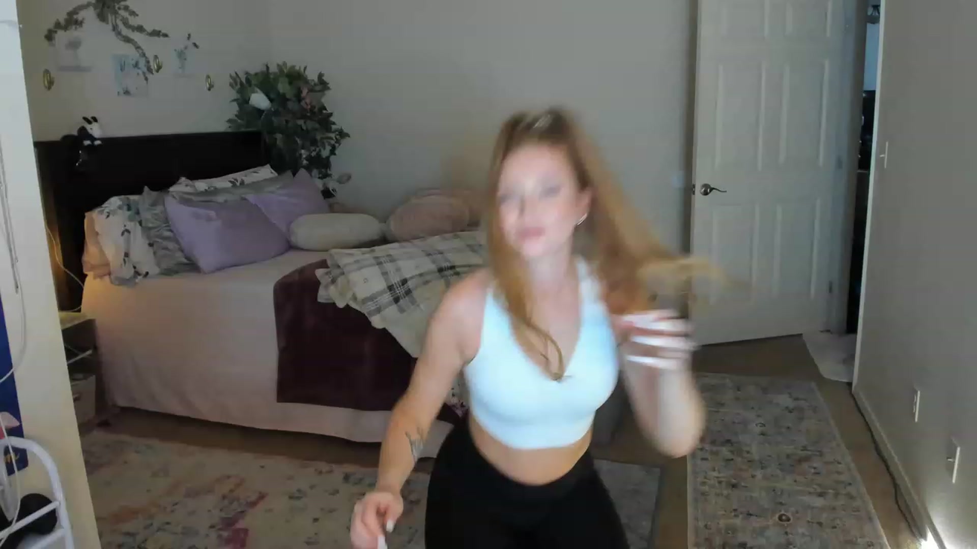Gallery image thumbnail from Freckld_Cutie's myfreecams stream on, 05/25/2023, 18:49 image 12 of 20