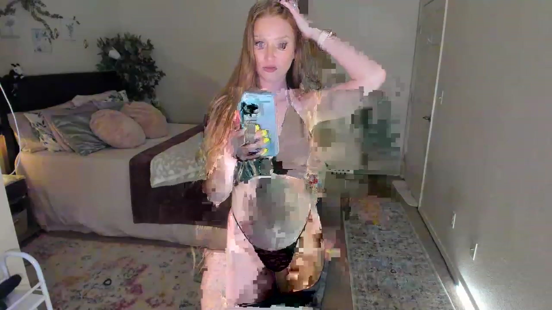 Gallery image thumbnail from Freckld_Cutie's myfreecams stream on, 06/05/2023, 23:15 image 18 of 20