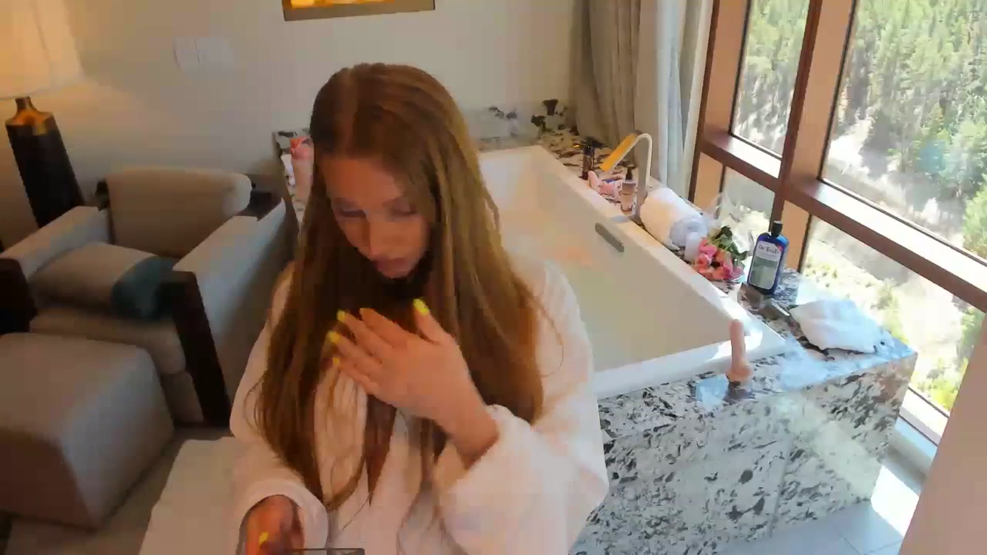 Gallery image thumbnail from Freckld_Cutie's myfreecams stream on, 06/20/2023, 18:10 image 6 of 20